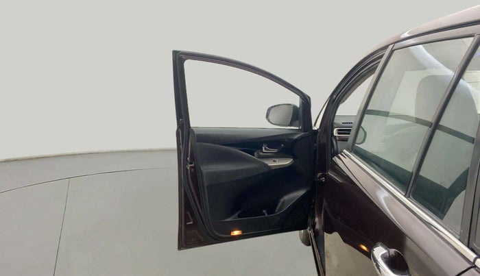 2017 Toyota Innova Crysta 2.4 VX 7 STR, Diesel, Manual, 1,24,923 km, LHS Front Door
