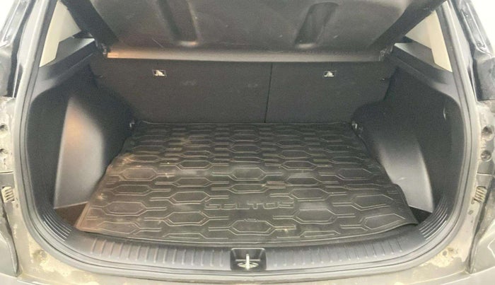 2021 KIA SELTOS HTX ANNIVERSARY EDITION 1.5 PETROL, Petrol, Manual, 38,842 km, Boot Inside