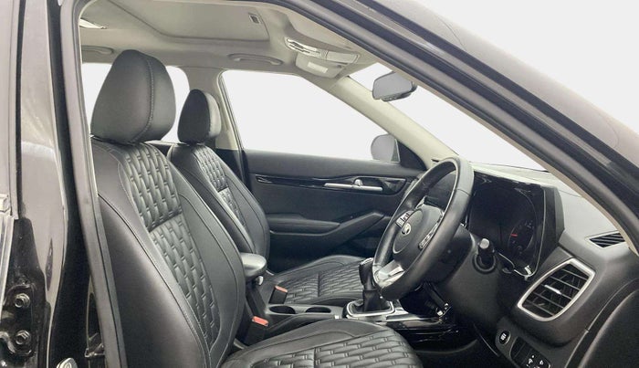 2021 KIA SELTOS HTX ANNIVERSARY EDITION 1.5 PETROL, Petrol, Manual, 38,842 km, Right Side Front Door Cabin