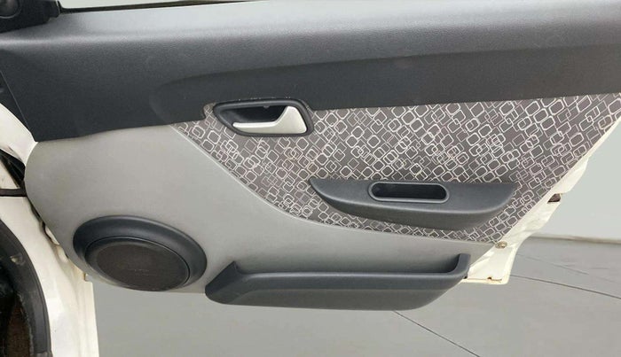 2016 Maruti Alto 800 VXI, Petrol, Manual, 40,728 km, Driver Side Door Panels Control