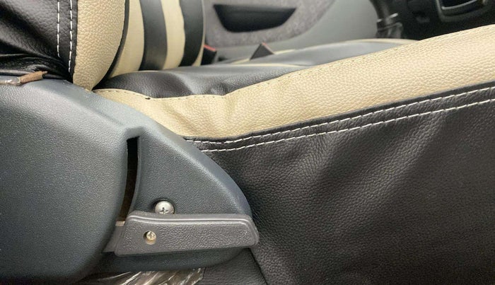 2016 Maruti Alto 800 VXI, Petrol, Manual, 40,728 km, Driver Side Adjustment Panel