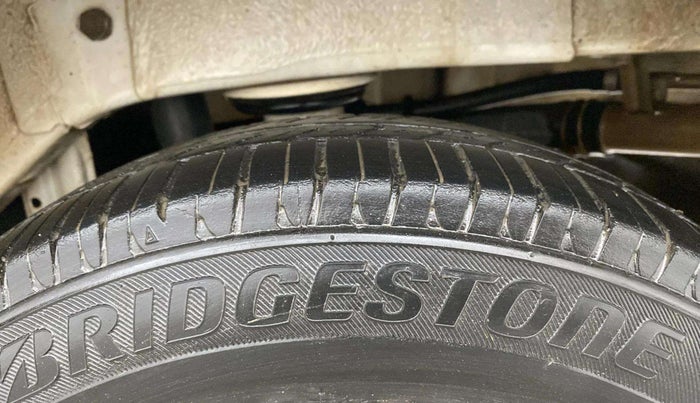 2016 Maruti Alto 800 VXI, Petrol, Manual, 40,728 km, Right Rear Tyre Tread
