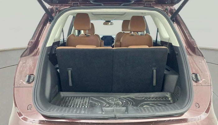 2020 MG HECTOR PLUS SHARP 1.5 PETROL TURBO HYBRID MT 6-STR, Petrol, Manual, 22,048 km, Boot Open Zoomed View