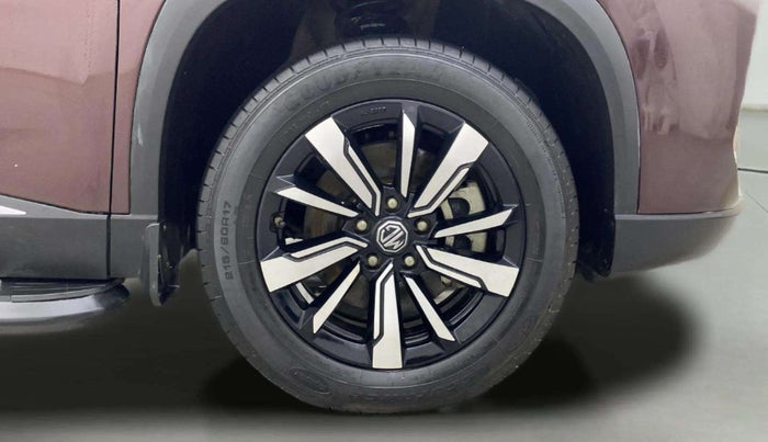 2020 MG HECTOR PLUS SHARP 1.5 PETROL TURBO HYBRID MT 6-STR, Petrol, Manual, 22,048 km, Right Front Wheel