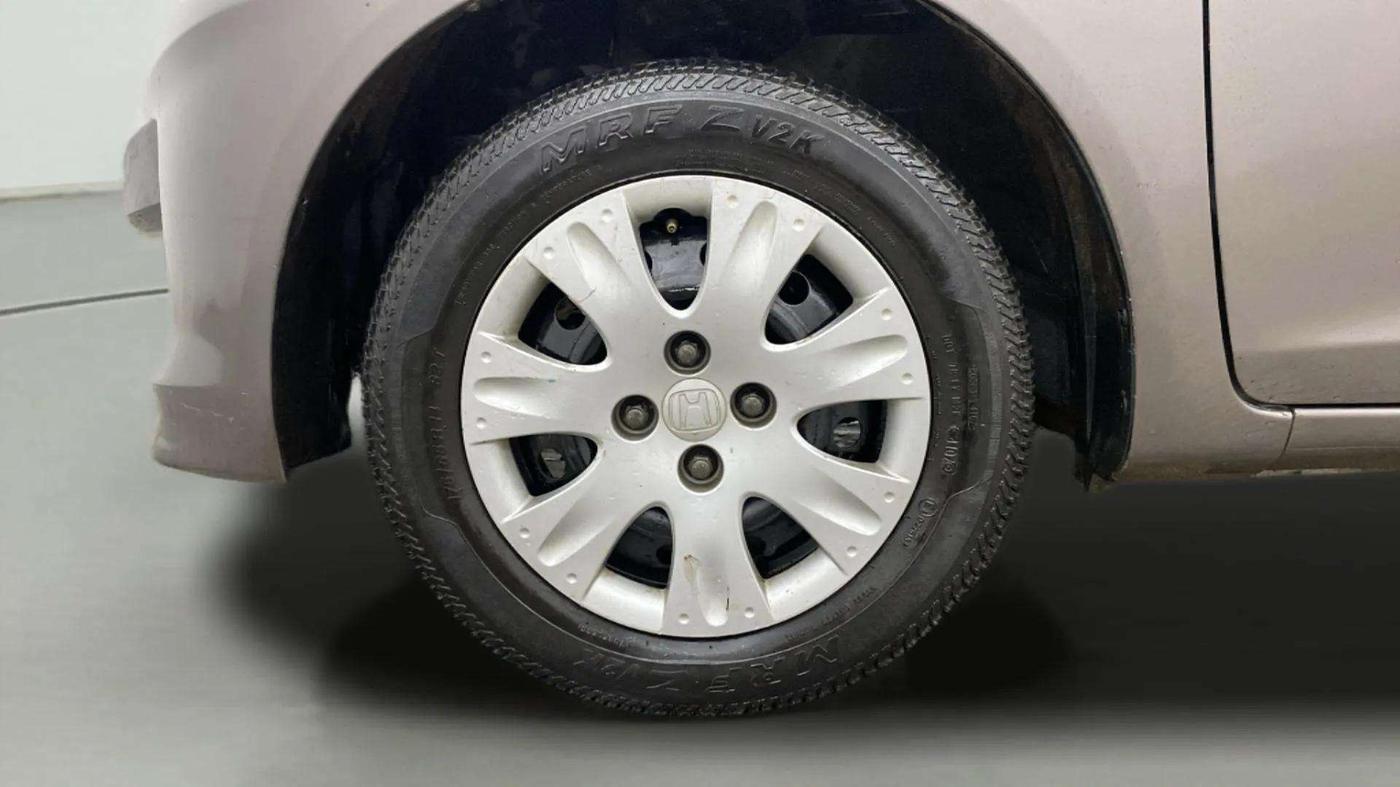 2015 Honda Brio S MT, Petrol, Manual, 65,543 km, Left Front Wheel