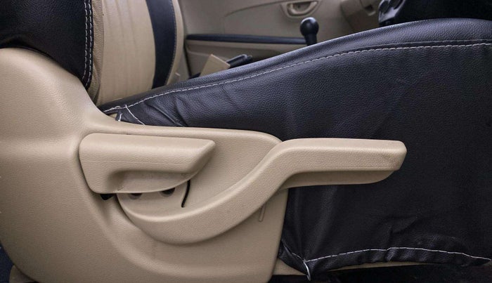 2015 Honda Brio S MT, Petrol, Manual, 65,543 km, Driver Side Adjustment Panel