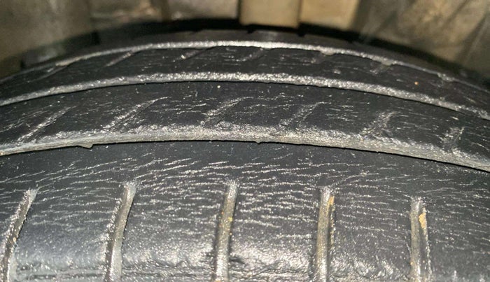 2018 Datsun Redi Go S 1.0 AMT, Petrol, Automatic, 33,109 km, Left Front Tyre Tread