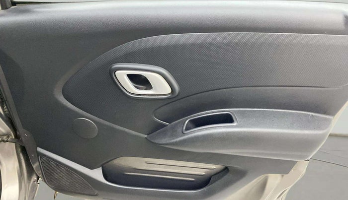 2018 Datsun Redi Go S 1.0 AMT, Petrol, Automatic, 33,109 km, Driver Side Door Panels Control