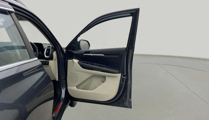 2021 KIA SONET HTX 1.0 IMT, Petrol, Manual, 20,744 km, RHS Front Door
