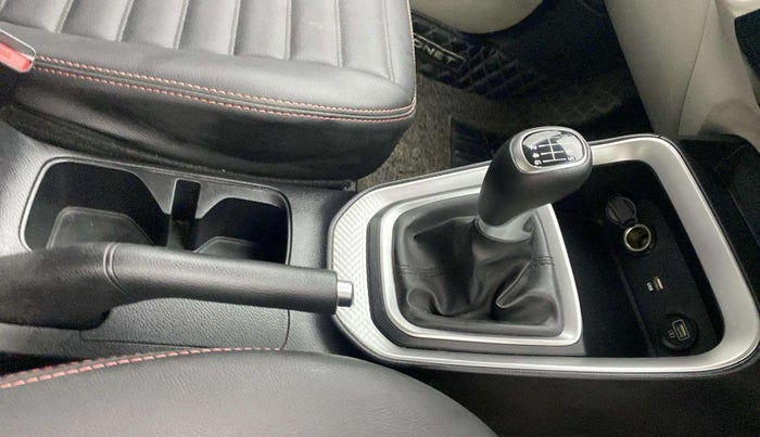 2021 KIA SONET HTX 1.0 IMT, Petrol, Manual, 20,744 km, Gear Lever