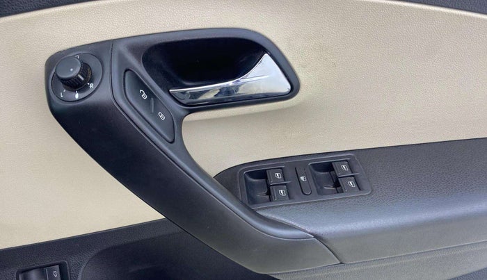 2017 Skoda Rapid STYLE 1.5 TDI AT, Diesel, Automatic, 80,128 km, Driver Side Door Panels Control