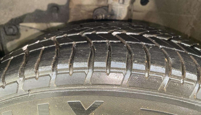 2016 Honda Amaze 1.2L I-VTEC S, Petrol, Manual, 66,614 km, Left Front Tyre Tread