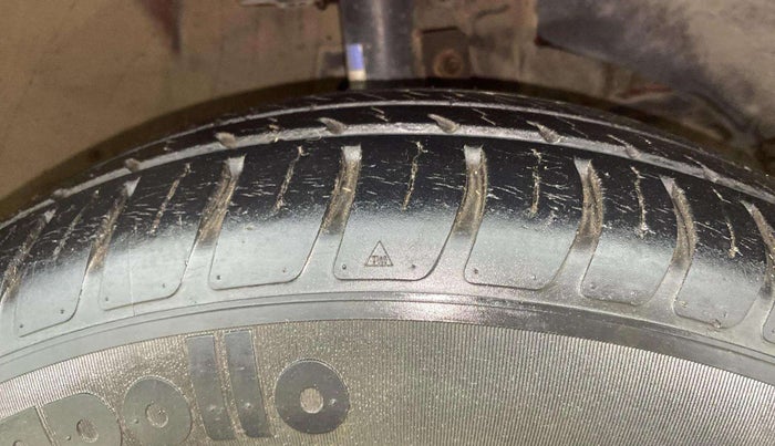 2018 Maruti Swift VXI AMT, Petrol, Automatic, 20,169 km, Right Front Tyre Tread