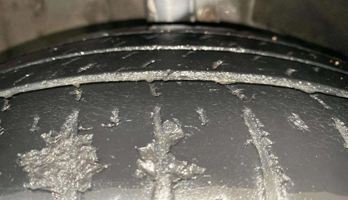 2020 Maruti Dzire ZXI AMT, Petrol, Automatic, 42,070 km, Right Front Tyre Tread