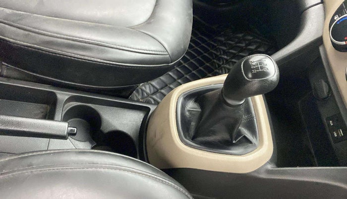 2018 Hyundai Xcent S 1.2, Petrol, Manual, 33,629 km, Gear Lever