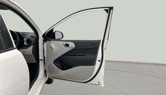 2023 Hyundai GRAND I10 NIOS SPORTZ AMT 1.2 KAPPA VTVT, Petrol, Automatic, 51,713 km, RHS Front Door
