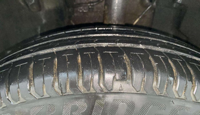 2021 Tata ALTROZ XE PETROL, Petrol, Manual, 86,597 km, Left Front Tyre Tread