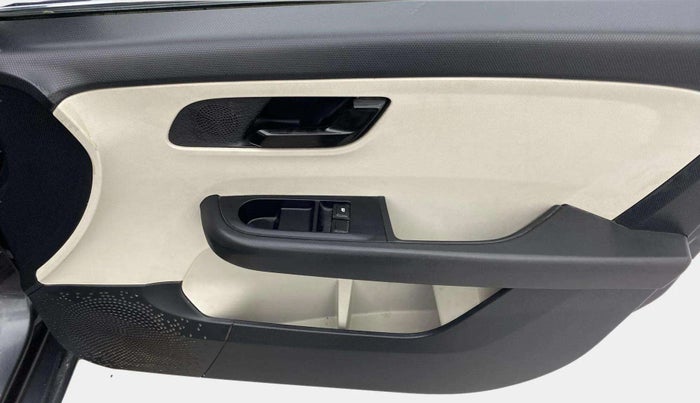 2021 Tata ALTROZ XE PETROL, Petrol, Manual, 86,597 km, Driver Side Door Panels Control
