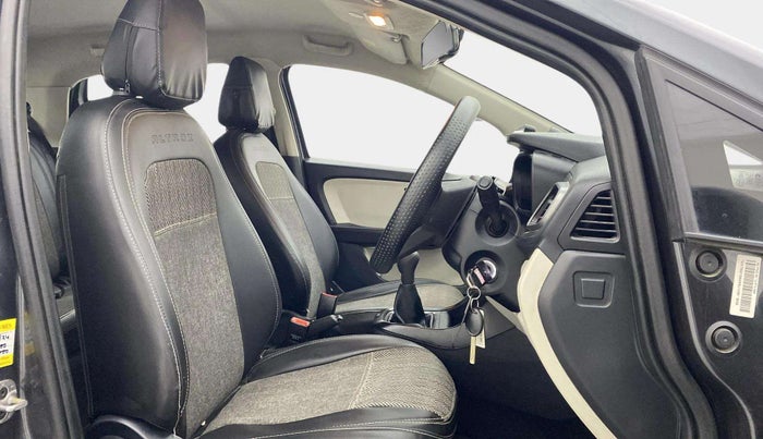 2021 Tata ALTROZ XE PETROL, Petrol, Manual, 86,597 km, Right Side Front Door Cabin