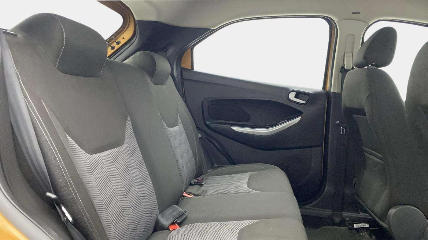 2015 Ford New Figo TITANIUM 1.2 PETROL MT, Petrol, Manual, 49,829 km, Right Side Rear Door Cabin