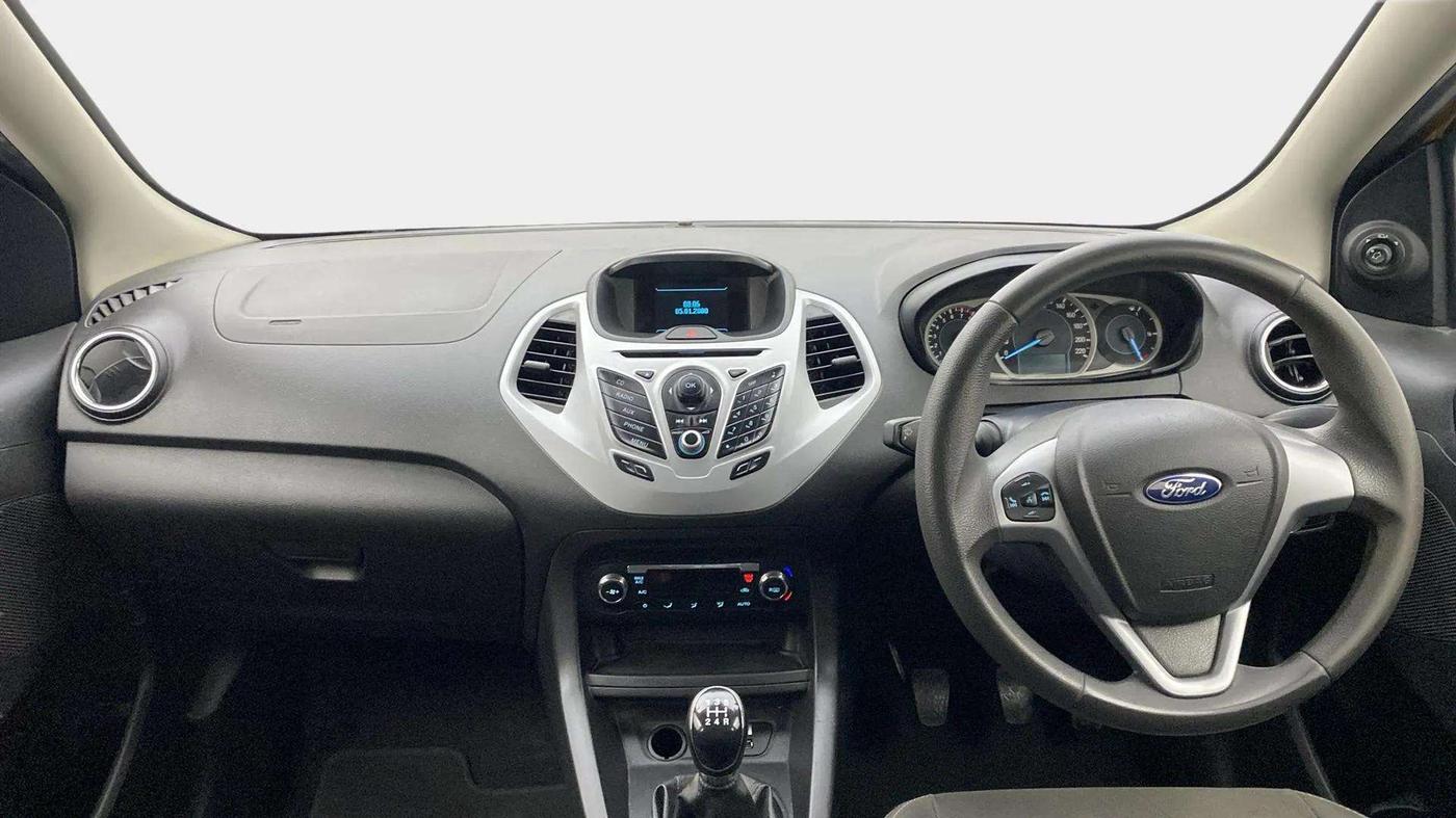 2015 Ford New Figo TITANIUM 1.2 PETROL MT, Petrol, Manual, 49,829 km, Dashboard
