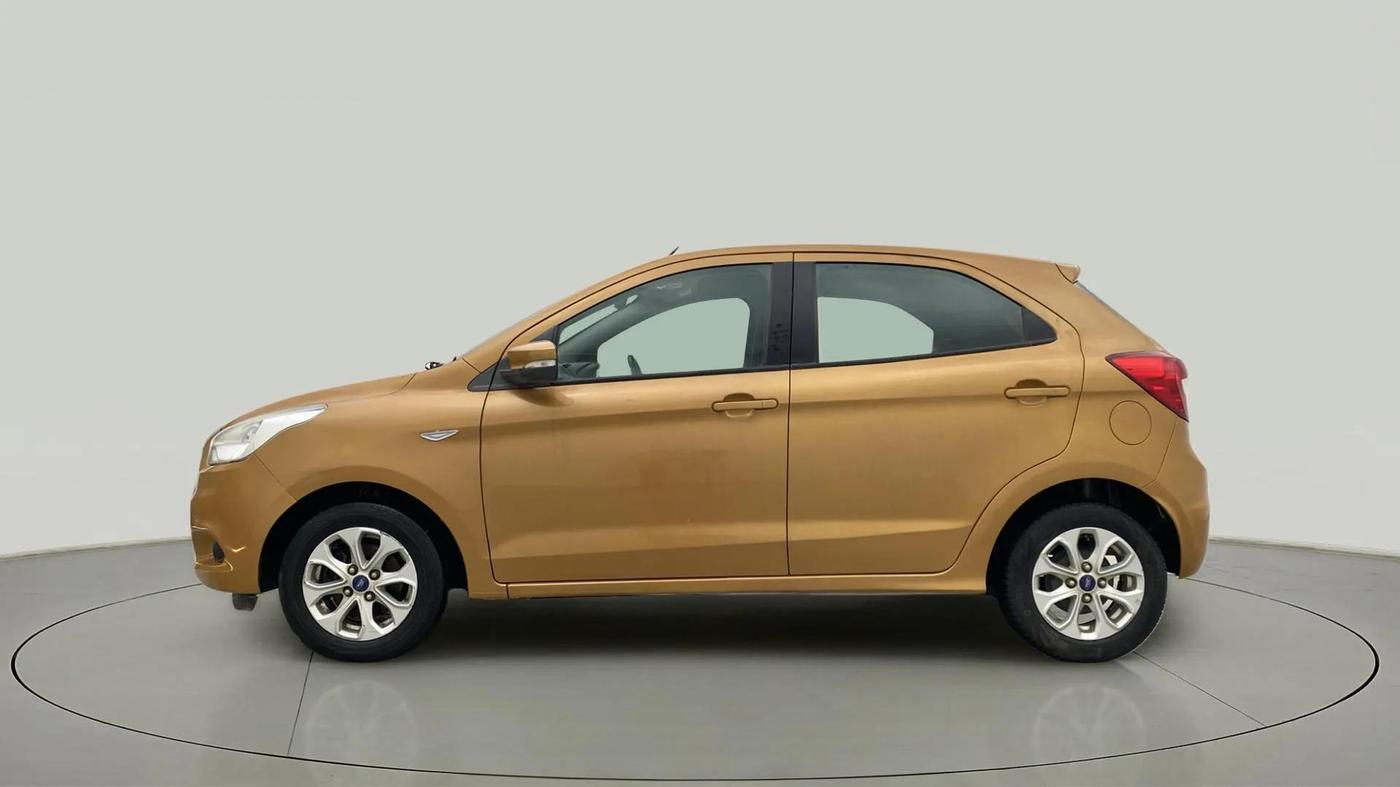 2015 Ford New Figo TITANIUM 1.2 PETROL MT, Petrol, Manual, 49,829 km, Left Side