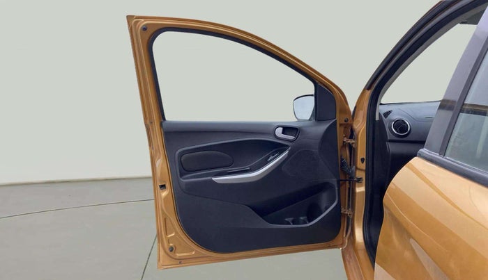 2015 Ford New Figo TITANIUM 1.2 PETROL MT, Petrol, Manual, 49,829 km, LHS Front Door