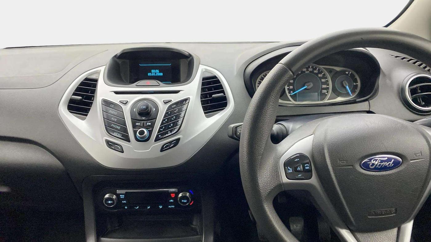 2015 Ford New Figo TITANIUM 1.2 PETROL MT, Petrol, Manual, 49,829 km, Air Conditioner