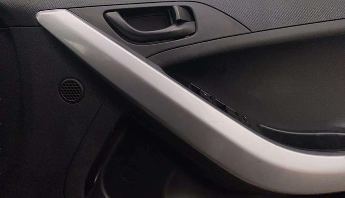 2021 Tata NEXON XMA PETROL, Petrol, Automatic, 80,235 km, Driver Side Door Panels Control