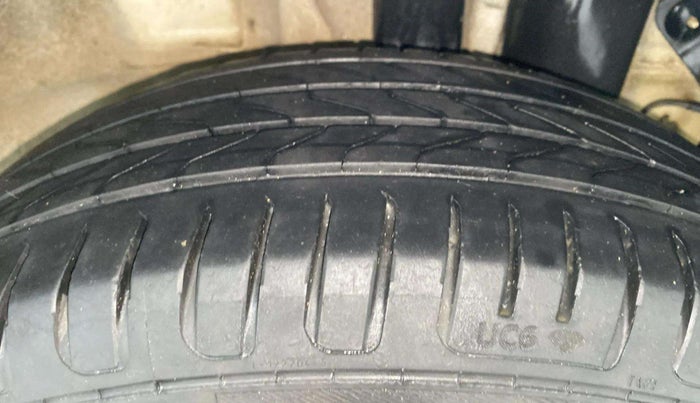 2017 Hyundai Elite i20 MAGNA 1.2, Petrol, Manual, 74,403 km, Left Rear Tyre Tread
