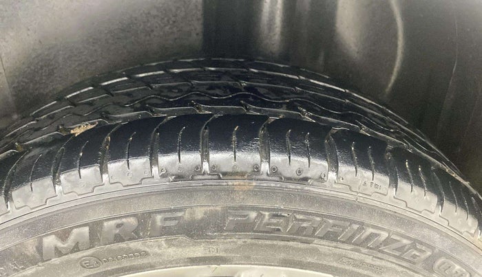 2018 Volkswagen Polo HIGHLINE 1.0L, Petrol, Manual, 79,947 km, Right Rear Tyre Tread