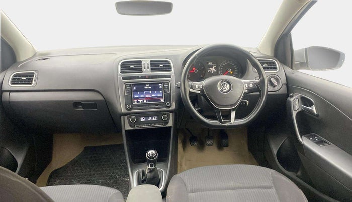 2018 Volkswagen Polo HIGHLINE 1.0L, Petrol, Manual, 79,947 km, Dashboard