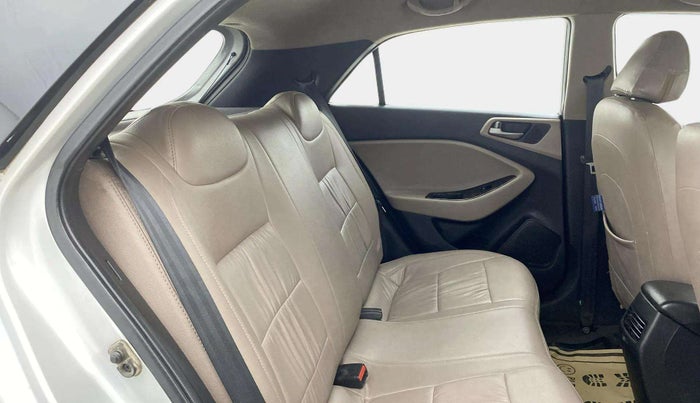 2018 Hyundai Elite i20 SPORTZ 1.2, Petrol, Manual, 95,299 km, Right Side Rear Door Cabin