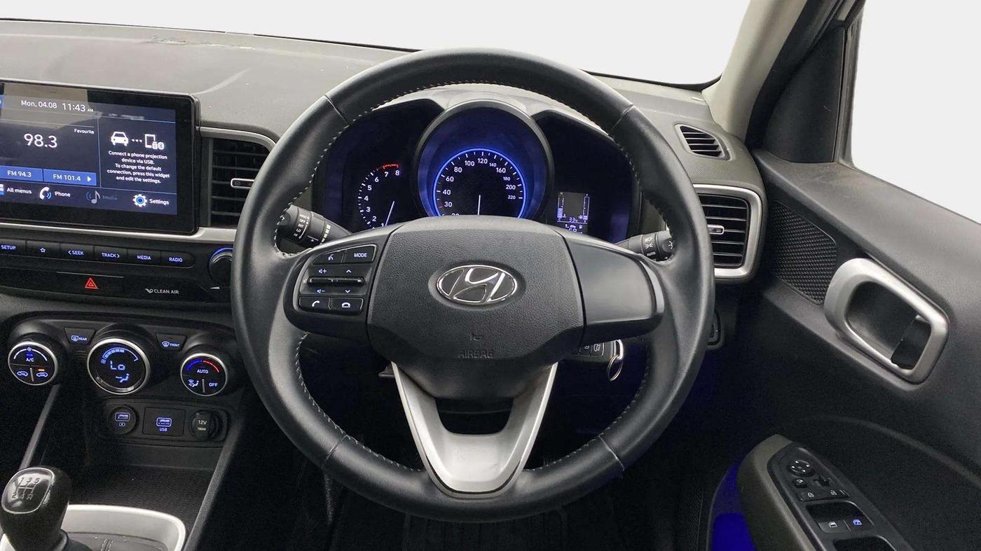 2021 Hyundai VENUE S+ 1.2, Petrol, Manual, 39,964 km, Steering Wheel Close Up