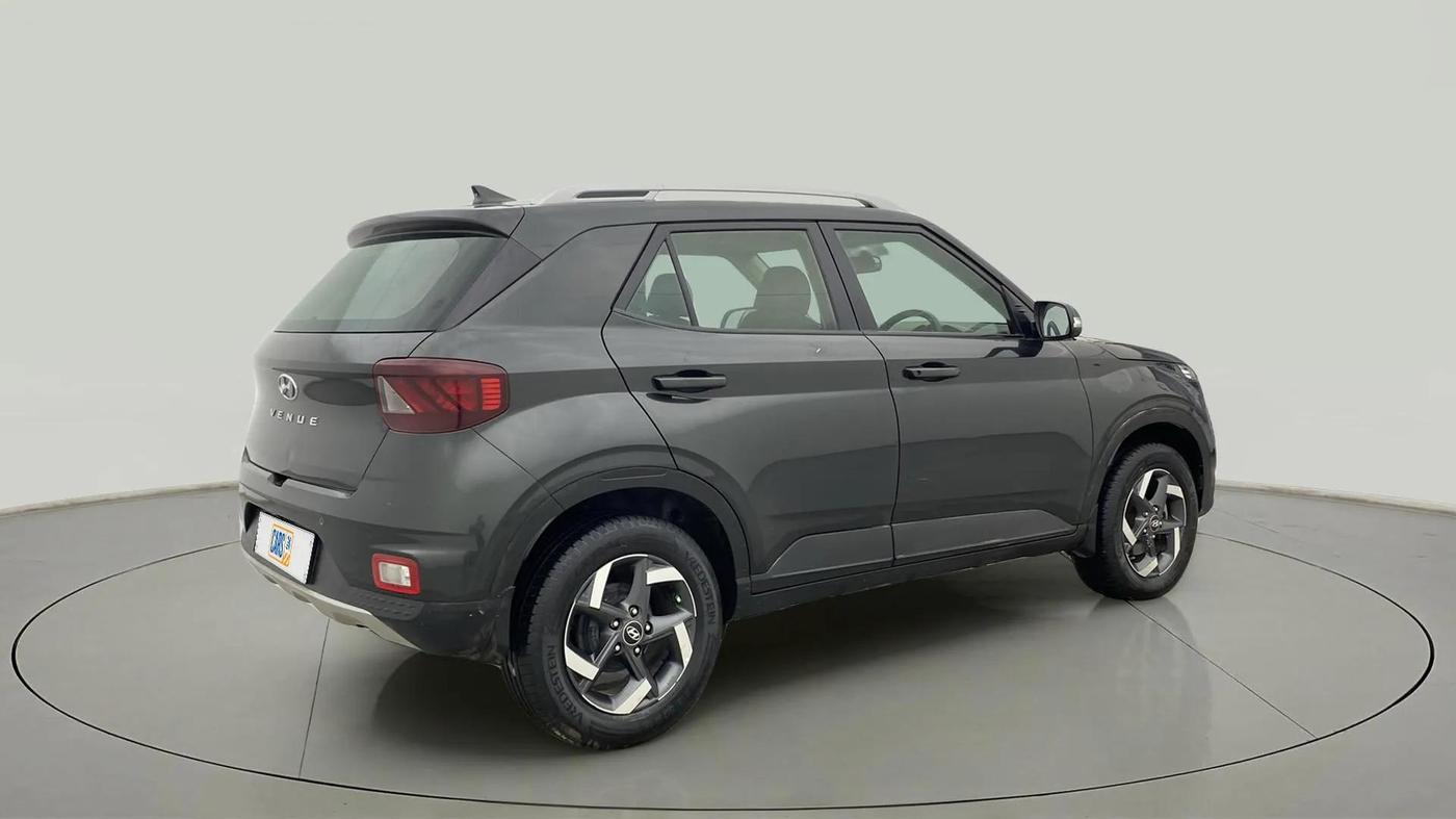 2021 Hyundai VENUE S+ 1.2, Petrol, Manual, 39,964 km, Right Back Diagonal