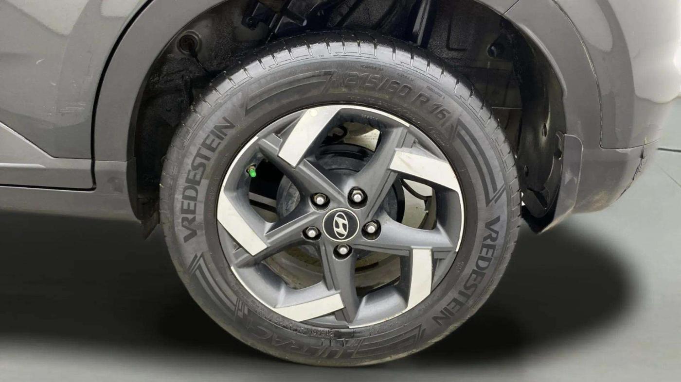 2021 Hyundai VENUE S+ 1.2, Petrol, Manual, 39,964 km, Left Rear Wheel