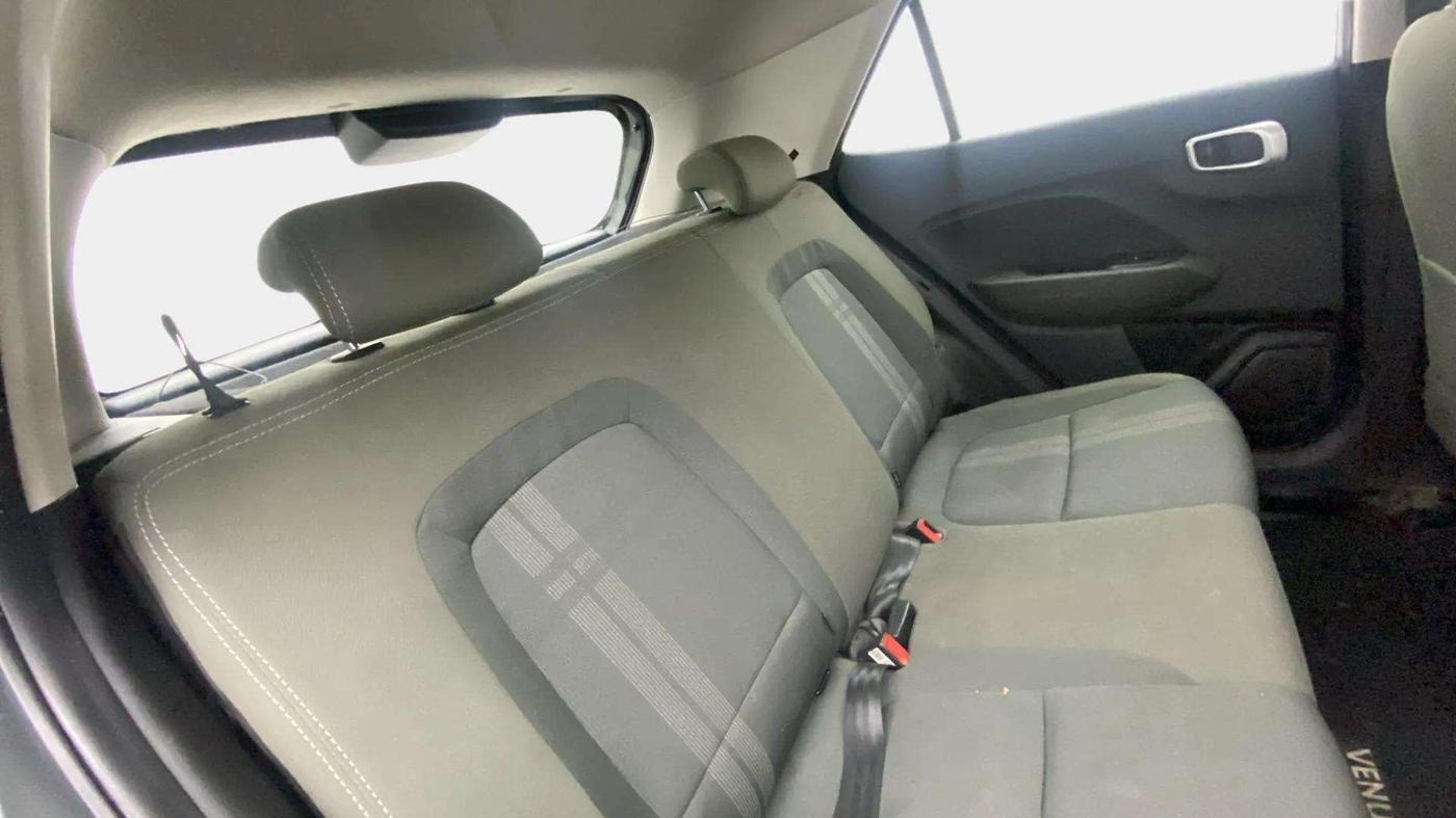 2021 Hyundai VENUE S+ 1.2, Petrol, Manual, 39,964 km, Right Side Rear Door Cabin
