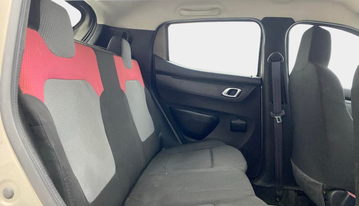 2018 Renault Kwid RXT 1.0 EASY-R AT OPTION, Petrol, Automatic, 30,166 km, Right Side Rear Door Cabin