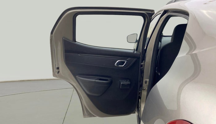 2018 Renault Kwid RXT 1.0 EASY-R AT OPTION, Petrol, Automatic, 30,166 km, LHS Rear Door