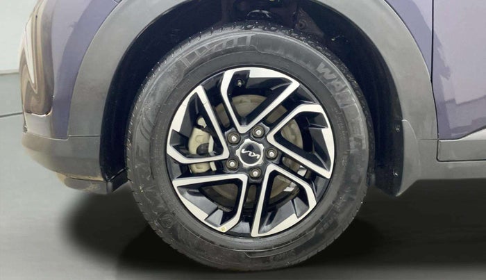 2023 KIA CARENS PRESTIGE PLUS 1.4 PETROL DCT 7 STR, Petrol, Automatic, 26,127 km, Left Front Wheel