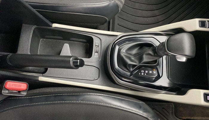 2023 KIA CARENS PRESTIGE PLUS 1.4 PETROL DCT 7 STR, Petrol, Automatic, 26,127 km, Gear Lever