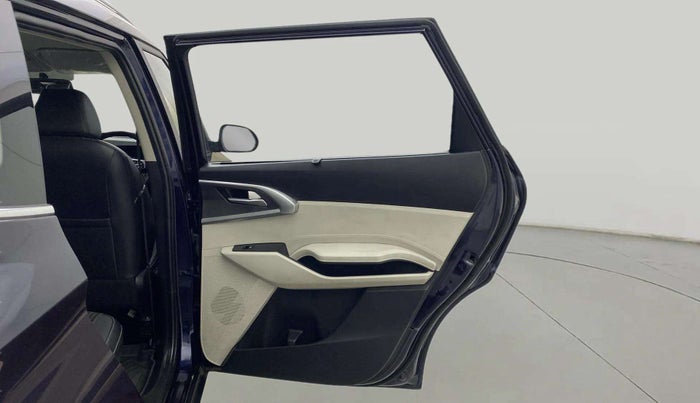 2023 KIA CARENS PRESTIGE PLUS 1.4 PETROL DCT 7 STR, Petrol, Automatic, 26,127 km, RHS Rear Door