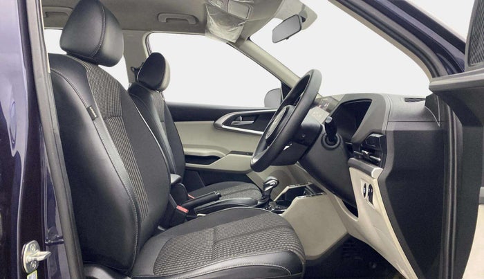 2023 KIA CARENS PRESTIGE PLUS 1.4 PETROL DCT 7 STR, Petrol, Automatic, 26,127 km, Right Side Front Door Cabin