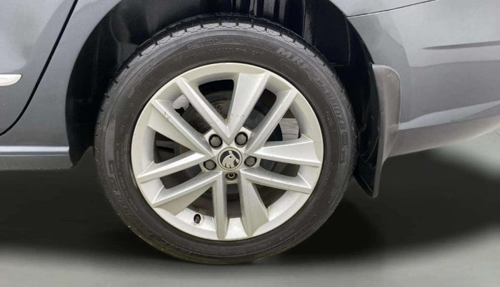 2019 Skoda Rapid STYLE 1.6 MPI AT, Petrol, Automatic, 69,602 km, Left Rear Wheel