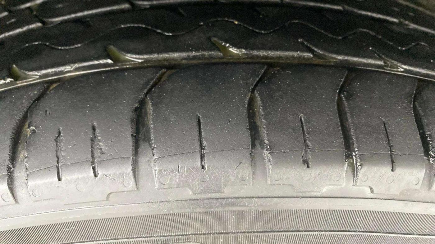 2019 Skoda Rapid STYLE 1.6 MPI AT, Petrol, Automatic, 69,671 km, Right Front Tyre Tread