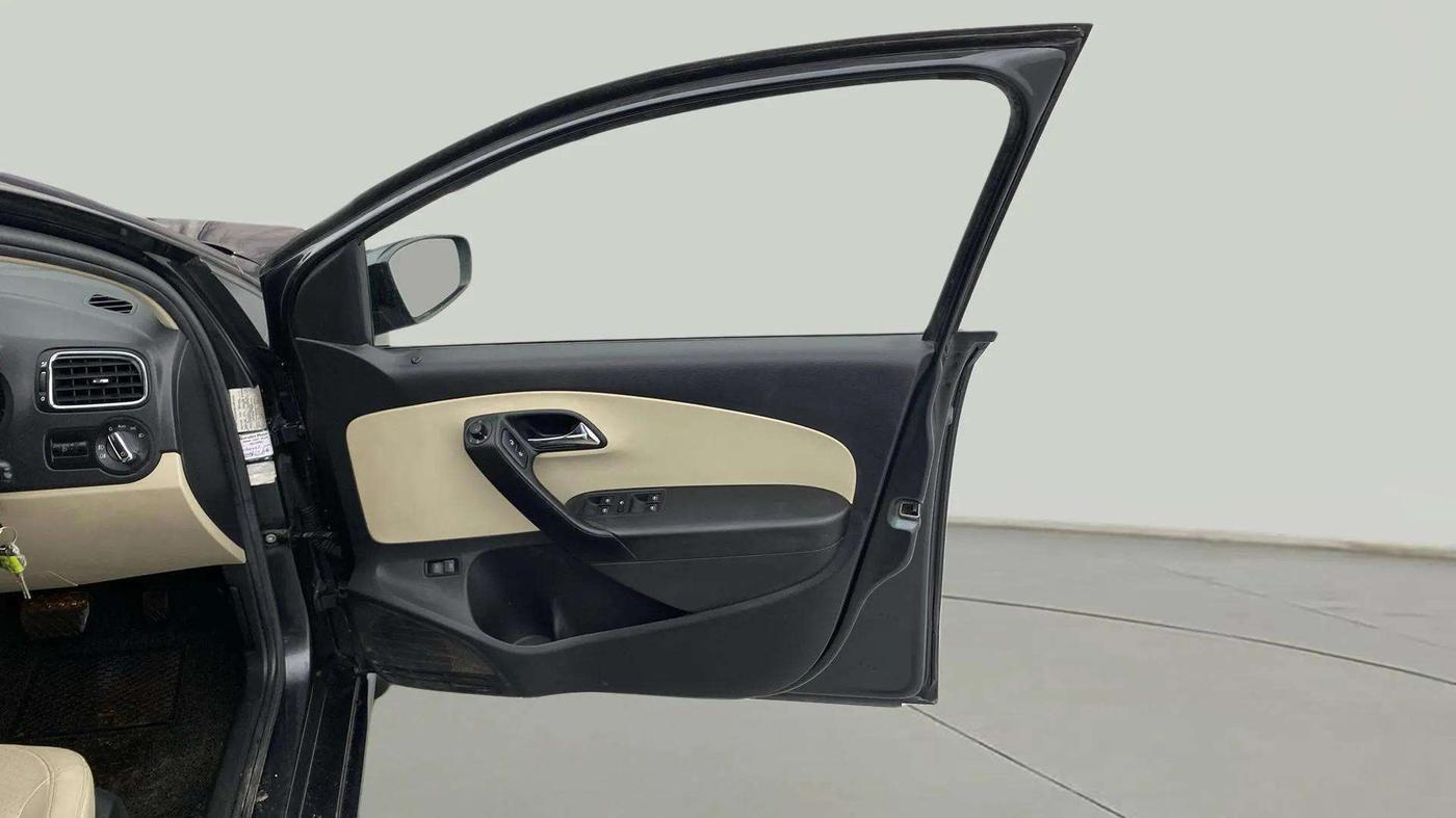 2019 Skoda Rapid STYLE 1.6 MPI AT, Petrol, Automatic, 69,671 km, RHS Front Door