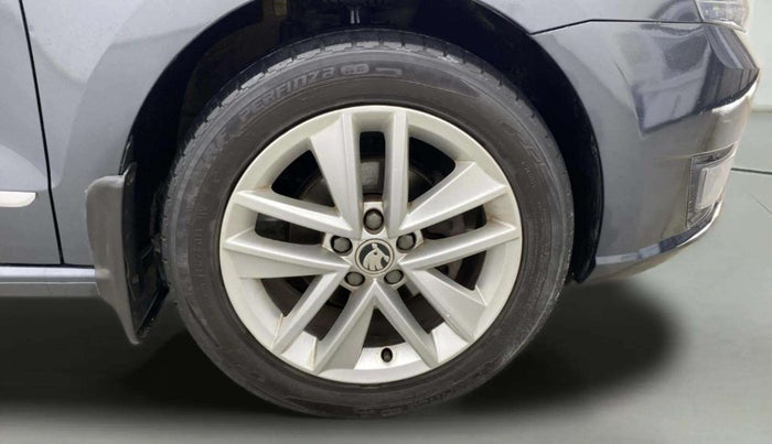2019 Skoda Rapid STYLE 1.6 MPI AT, Petrol, Automatic, 69,602 km, Right Front Wheel