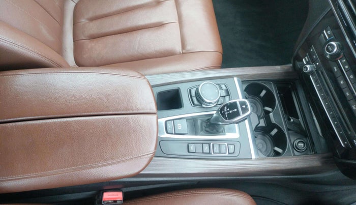 2016 BMW X5 XDRIVE30D DESIGN PURE 5 STR, Diesel, Automatic, 84,721 km, Gear Lever