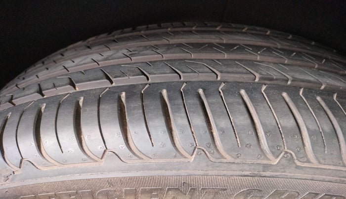 2016 BMW X5 XDRIVE30D DESIGN PURE 5 STR, Diesel, Automatic, 84,721 km, Right Front Tyre Tread