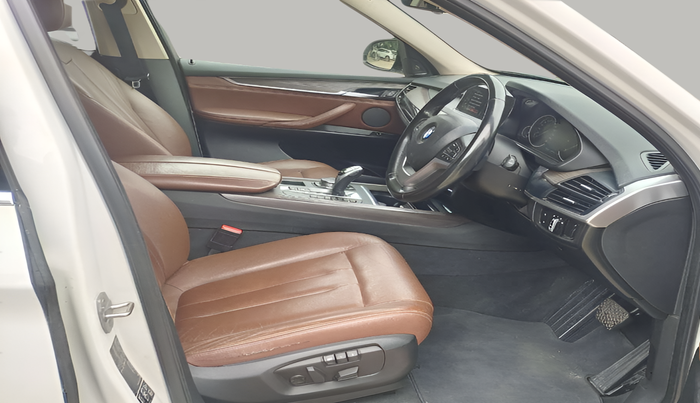 2016 BMW X5 XDRIVE30D DESIGN PURE 5 STR, Diesel, Automatic, 84,721 km, Right Side Front Door Cabin